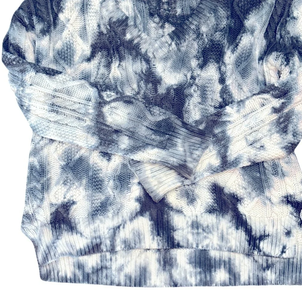 Pilcro Joni Tie-Dye Cable Knit V-Neck Sweater Side Slits Dark Navy White Size S
